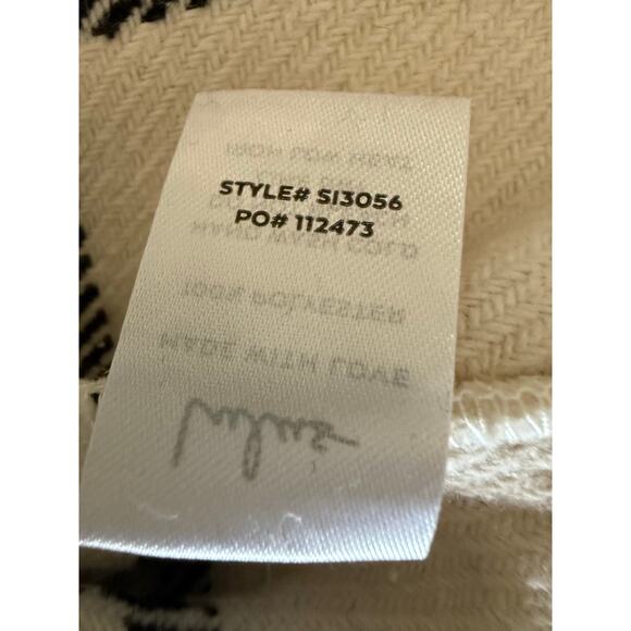 Lulus Soft Winter Skirt White Black Plaid NWT Size Large Cottagecore Office - Picture 8 of 8